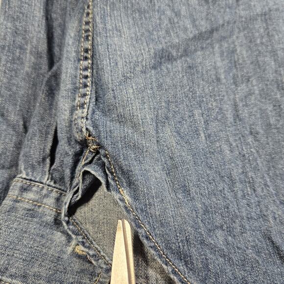 Lauren Jeans Co Shirt Women Large Denim Button Down Top Western Prairie Roll Tab - Picture 8 of 16